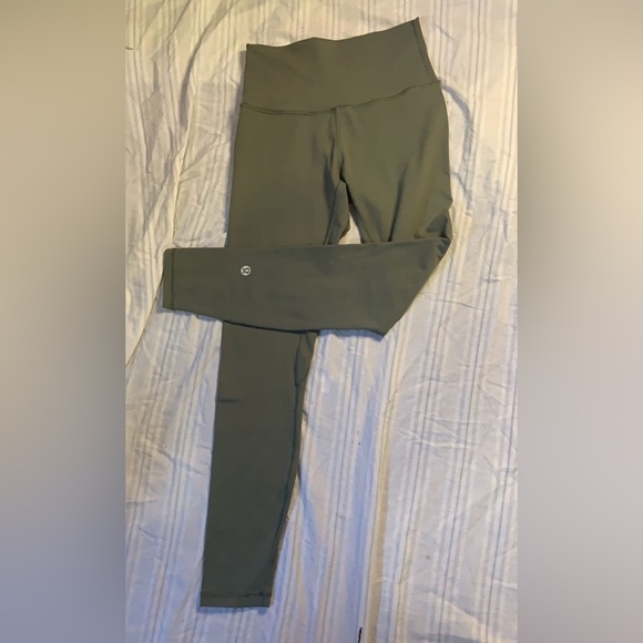 Lululemon fast and free olive green size 6 - Picture 3 of 6